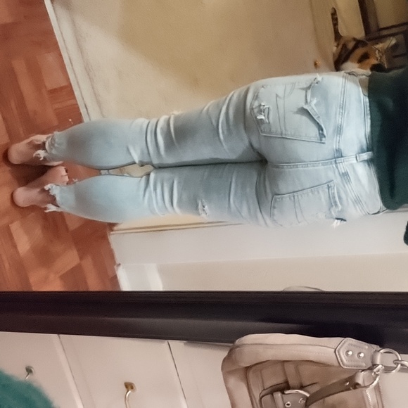 American Eagle Outfitters Ripped Light Blue Skinny Jeans - Picture 3 of 8